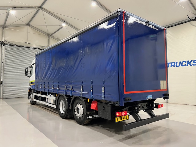 Mercedes Actros 2530 6×2 Sleeper Cab Curtainsider