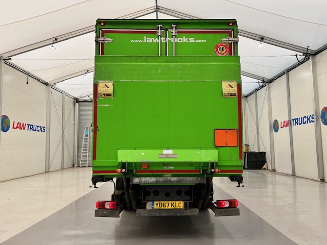 Mercedes Actros 2536 6×2 Sleeper Cab Curtainsider