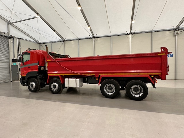 Hino 3241 700 8×4 Sleeper Cab Steel Tipper