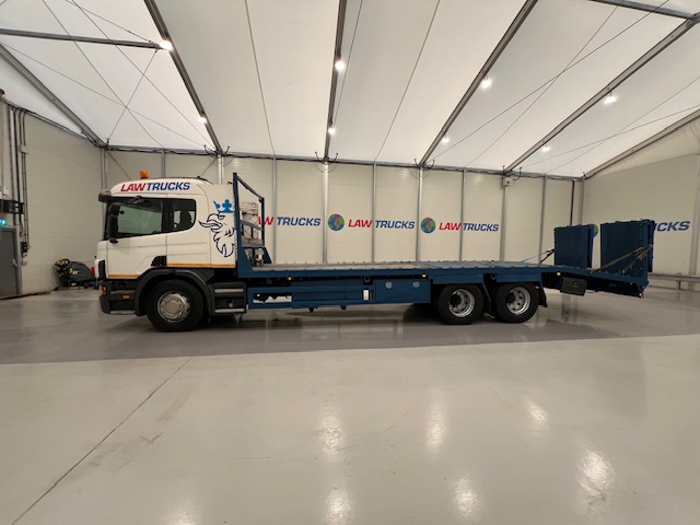 Scania 114 340 6×2 Sleeper Cab Beavertail
