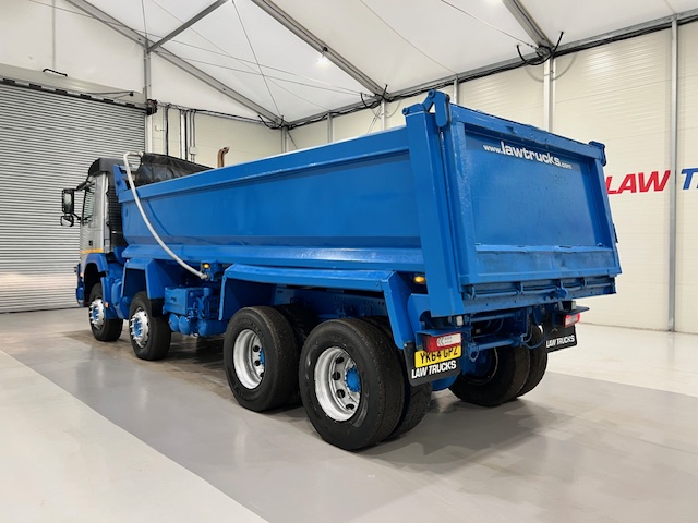 Volvo FMX 410 8×4 Day Cab Steel Tipper