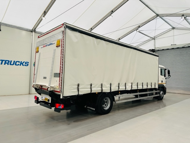 MAN TGM 18.250 Sleeper Cab Curtainsider
