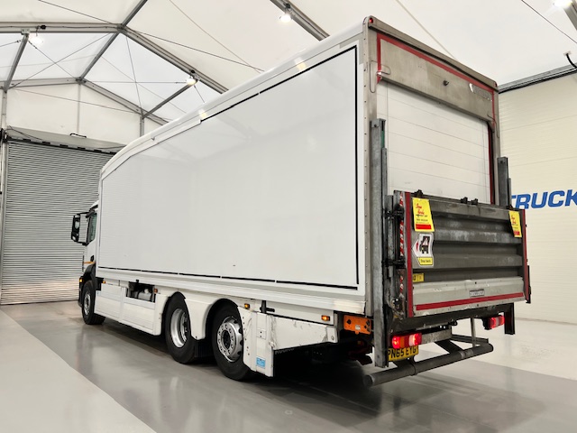 Mercedes Antos 2540 6×2 Rear Lift Day Cab Fridge Box