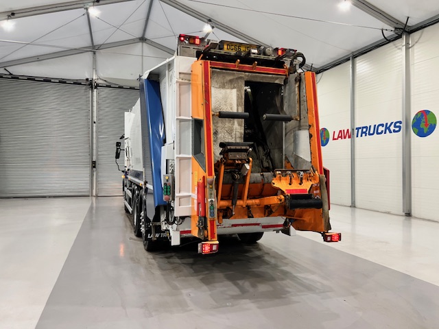 Mercedes Econic 2630 6×2 Refuse Bin Lorry