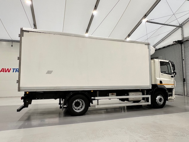DAF CF 260 4×2 Day Cab Fridge Box