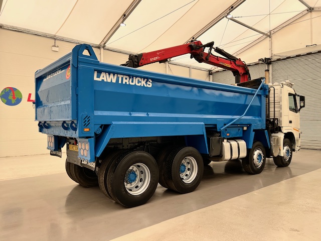 Volvo FM 460 8×4 Steel Tipper Grab