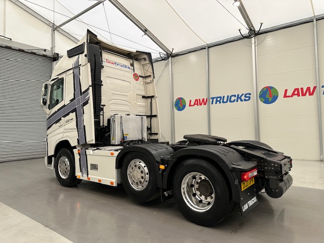 Volvo FH 500 6×2 Midlift Tractor Unit PTO