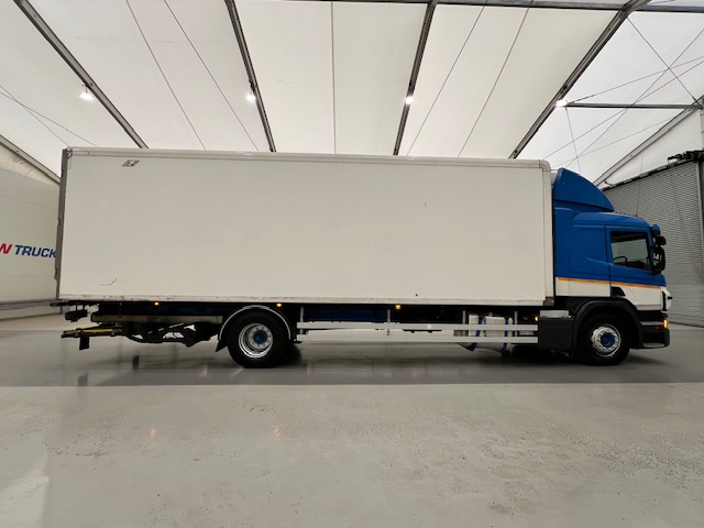 Scania P250 4×2 Sleeper Cab Fridge Box