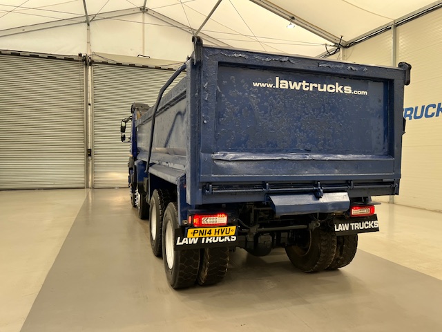 Volvo FM 410 8×4 Day Cab Steel Tipper