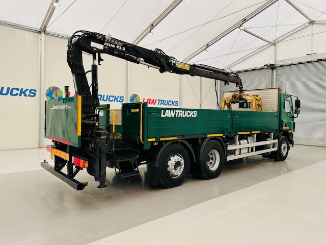 DAF CF75 310 Day Cab Dropside Brick Grab