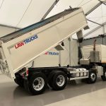 Volvo FM 410 8×4 Sleeper Cab Tar Spec Tipper - thumbnail