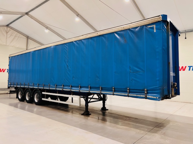SDC Tri Axle Curtainsider Trailer