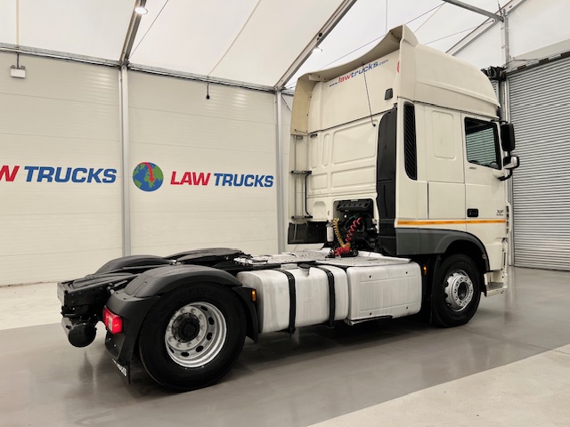 DAF XF 460 4×2 Super Space Cab Tractor Unit