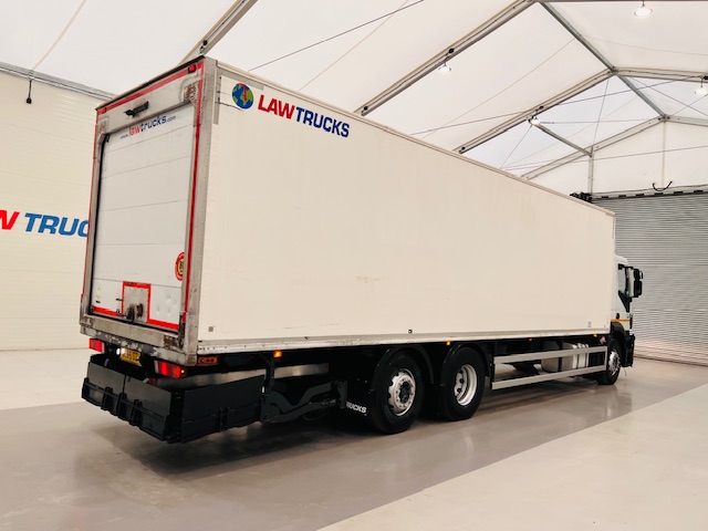 Iveco Stralis 310 AT 6×2 Fridge Box