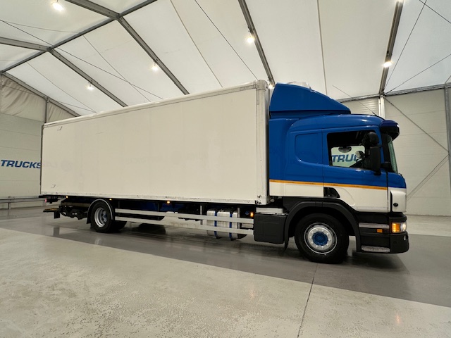 Scania P250 4×2 Sleeper Cab Fridge Box