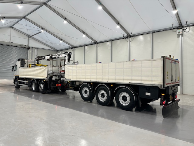 Volvo FM 450 Dropside Brick Grab Drawbar