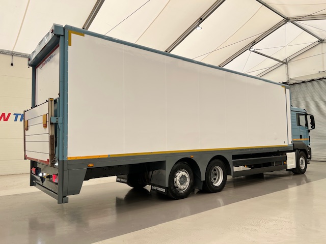 MAN TGS 26.320 6×2 Sleeper Cab Insulated Box Van