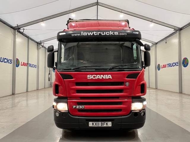 Scania P230 4×2 Sleeper Cab Curtainsider