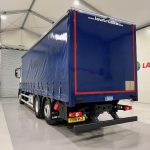 Mercedes Actros 2530 6×2 Sleeper Cab Curtainsider - thumbnail