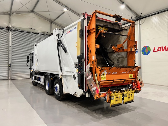 Mercedes Econic 2630 6×2 Refuse Bin Lorry