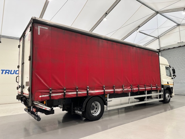 DAF CF 260 Sleeper Cab Curtainsider