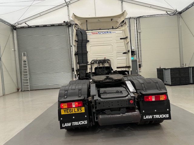 Volvo FM 450 6×2 Midlift Tractor Unit