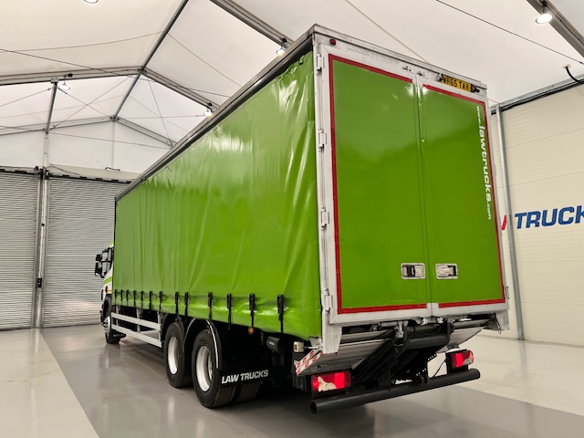 Scania P280 6×2 10 Tyre Rear Lift Curtainsider
