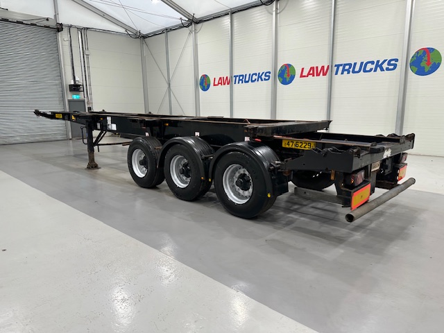 Dennison Tri Axle Sliding Skeletal Trailer BPW
