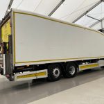 Mercedes Antos 2532 6×2 Rear Lift Day Cab Fridge Box - thumbnail