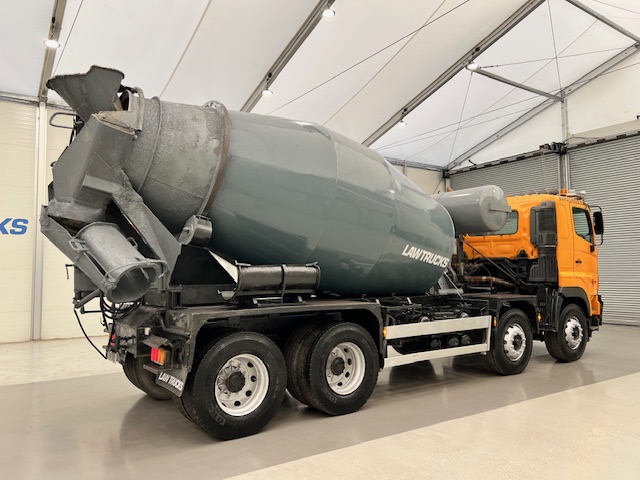 Hino 700 3241 8×4 Cement Mixer
