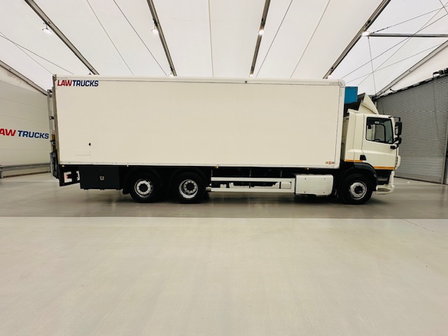 DAF CF 290 6×2 Rear Steer Fridge Box