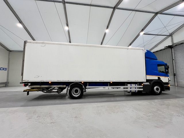 Scania P250 4×2 Sleeper Cab Fridge Box