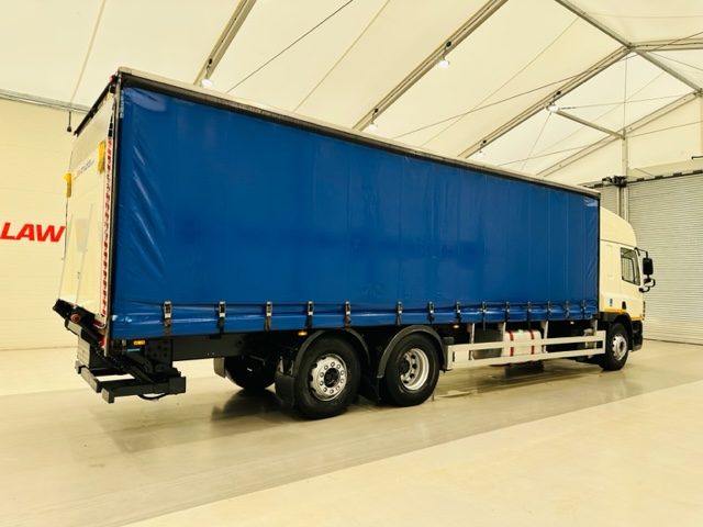 DAF CF75 310 6×2 Rear Lift Sleeper Cab Curtainsider