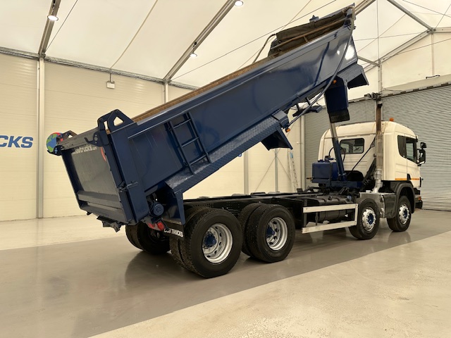 Scania P370 8×4 Sleeper Cab Tipper Manual