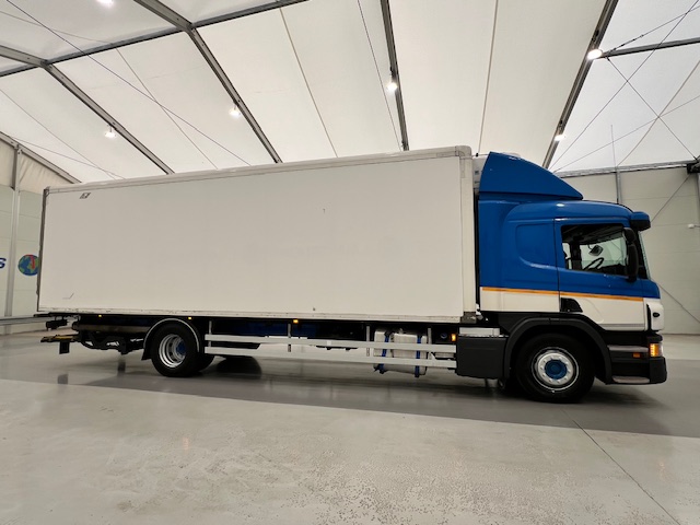 Scania P250 4×2 Sleeper Cab Fridge Box