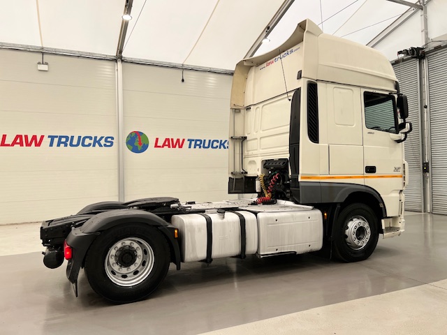DAF XF 460 4×2 Super Space Cab Tractor Unit