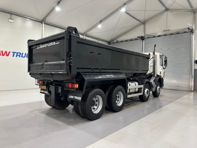 DAF CF85 360 8×4 Day Cab Steel Tipper