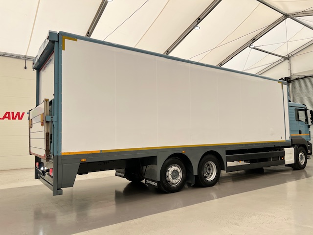 MAN TGS 26.320 6×2 Sleeper Cab Insulated Box Van