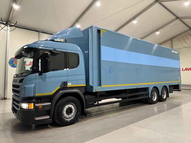 Scania P320 6×2 10 Tyre Rear Lift Insulated Box Van
