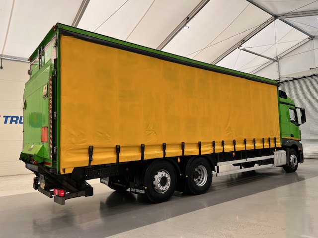 Mercedes Actros 2536 6×2 Sleeper Cab Curtainsider