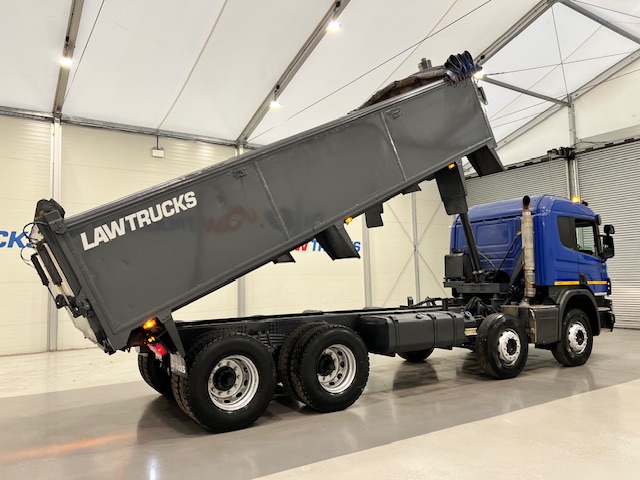 Scania P370 8×4 Sleeper Cab Tipper Manual