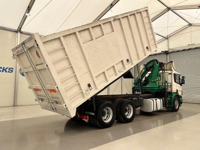 Scania P270 10 Tyre Day Cab Bulk Tipper with Crane