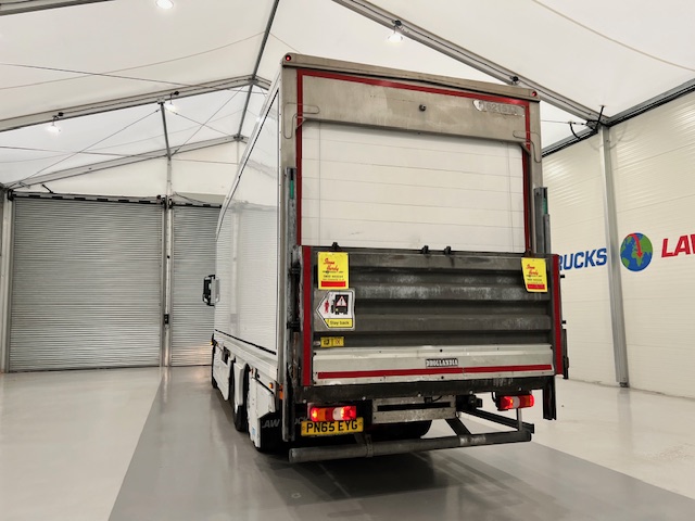 Mercedes Antos 2540 6×2 Rear Lift Day Cab Fridge Box