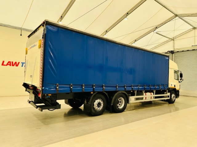 DAF CF75 310 6×2 Rear Lift Sleeper Cab Curtainsider