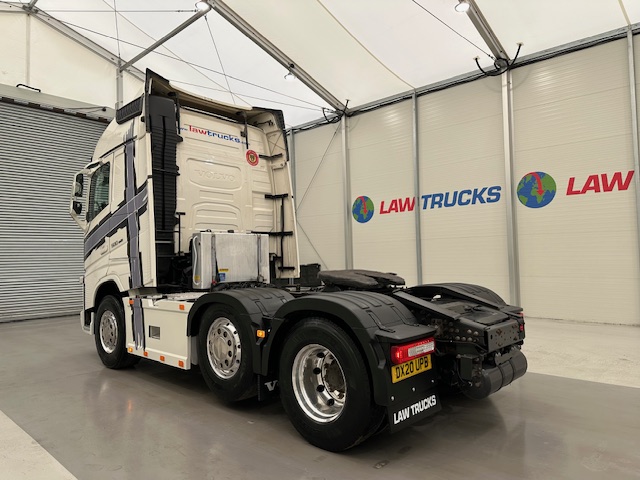 Volvo FH 500 6×2 Midlift Tractor Unit PTO