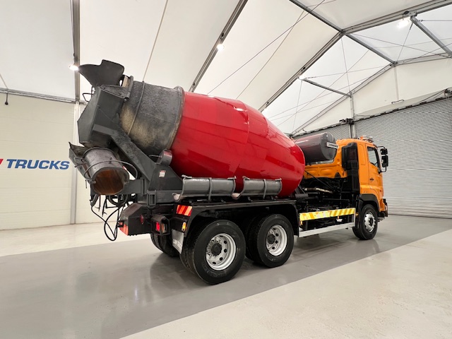 Hino 700 2813 6×4 Cement Mixer
