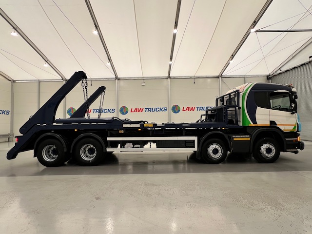 Scania P370 8×4 Sleeper Cab Skip Loader