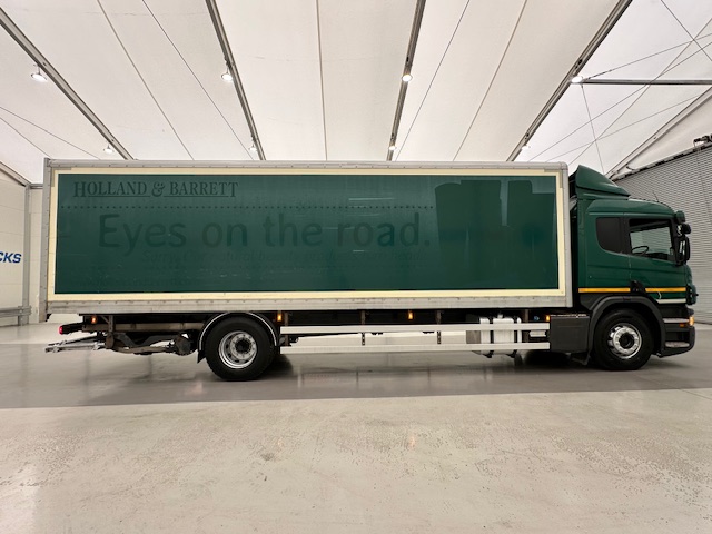 Scania P250 4×2 Sleeper Cab Box Van