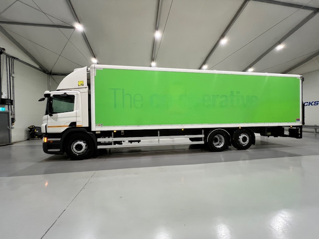 Scania P280 6×2 Rear Lift Day Cab Fridge Box