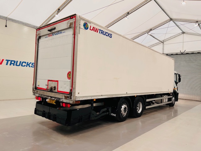 Iveco Stralis 310 AT 6×2 Fridge Box